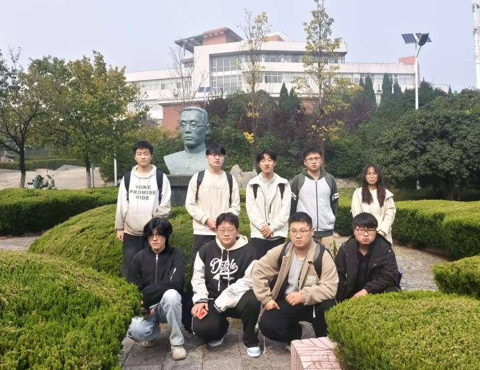 8f21153e0db04abea475bc21efc99ff4.png 8f21153e0db04abea475bc21efc99ff4.png